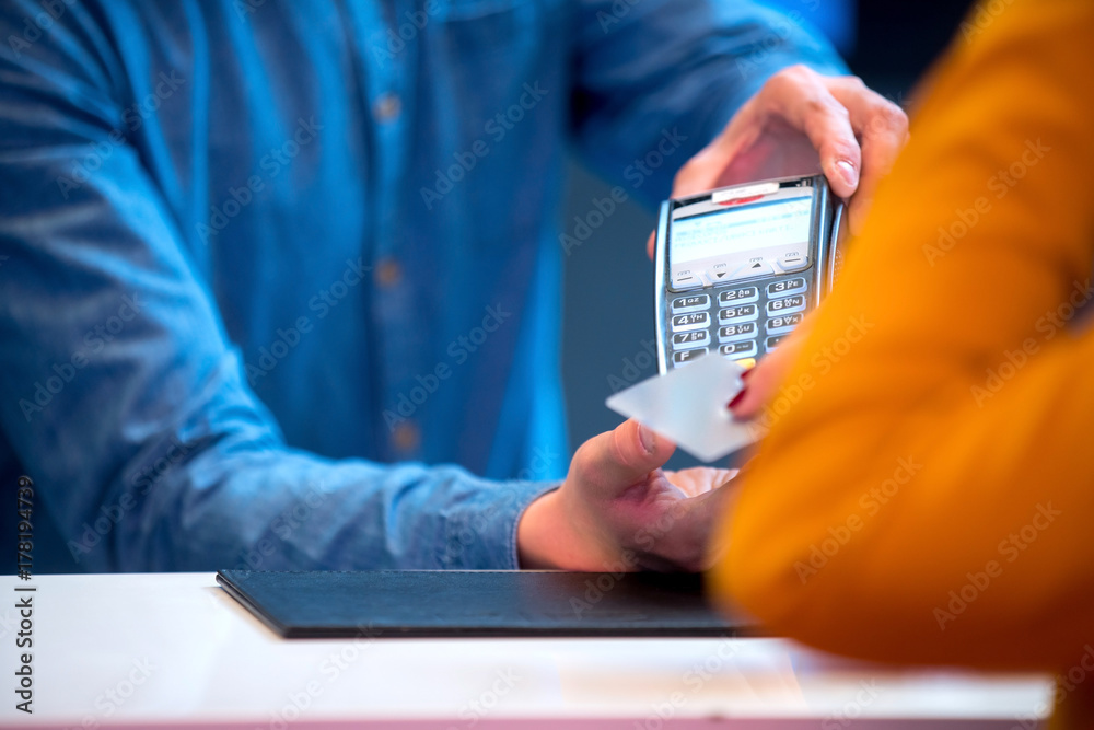 paying and cashout paying and cashout