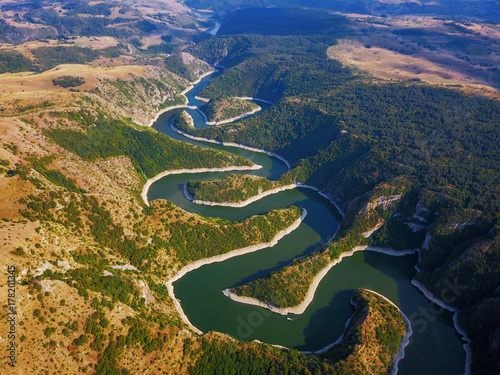 Foto Aerial view of mountain river Uvac in Serbia