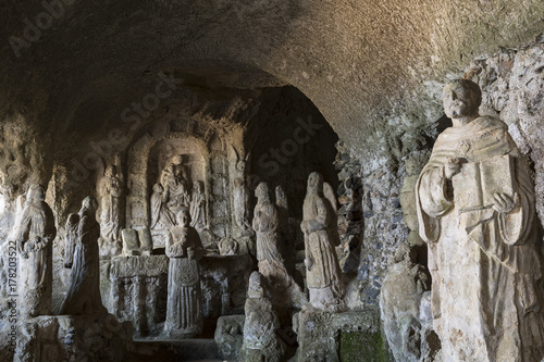 Photos Statue scavate nel tufo - Pizzo calabro