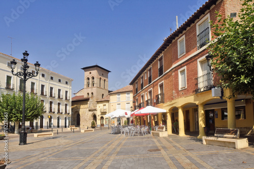 Square and Romanesque church of Santiago  Carrion de los Condes  Palencia province  Spain