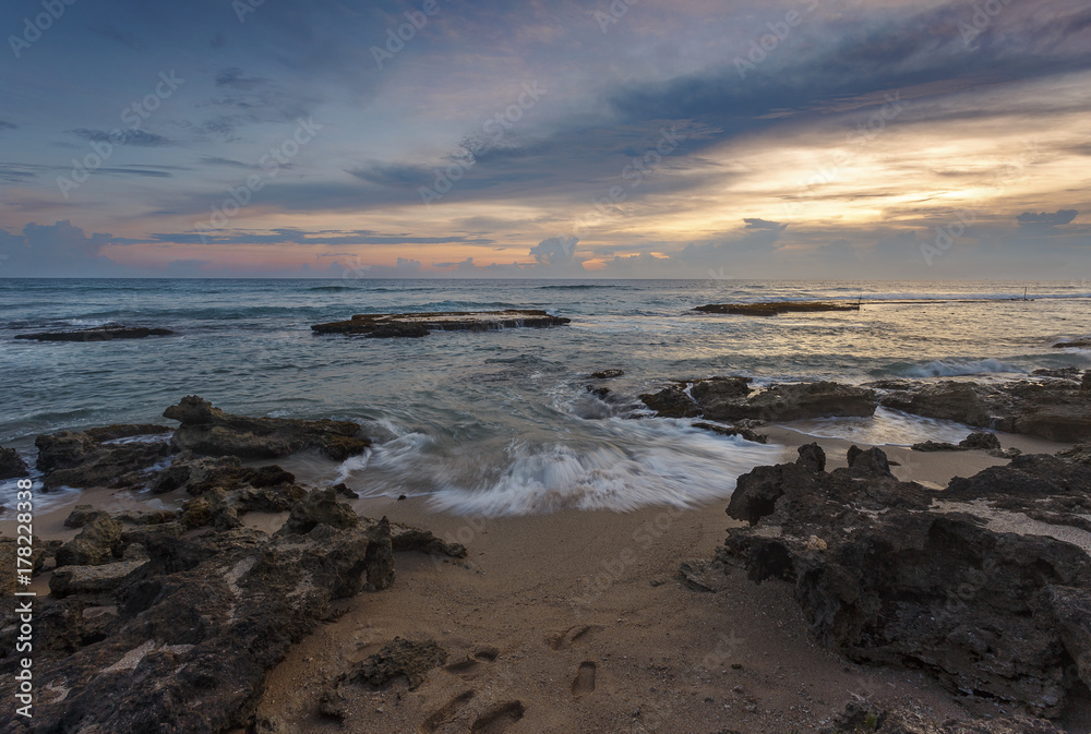 Reef and waves on Sri Lanka