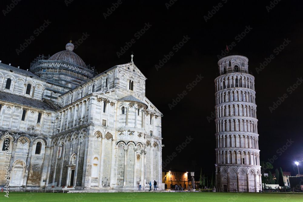 Naklejka premium Piazza dei Miracoli with the Leaning Tower of Pisa, Italy