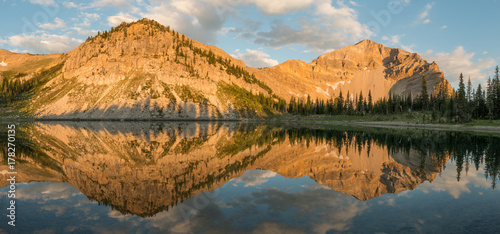 Vászonkép Pentagon Mountain and Dean Lake at sunrise