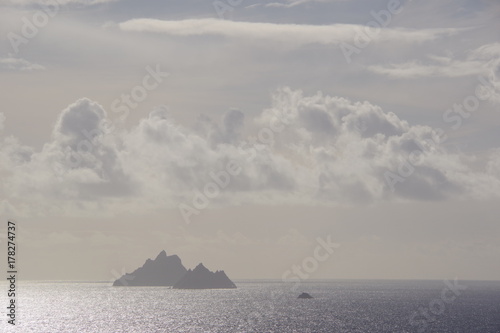 Obraz na płótnie Skellig islands in sunshine