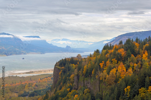Obraz na plátně Fall Foliage at Crown Point Columbia River Gorge USA America