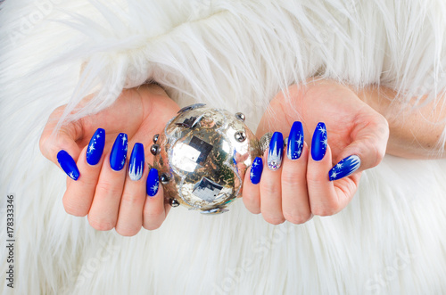 Foto Christmas blue nails