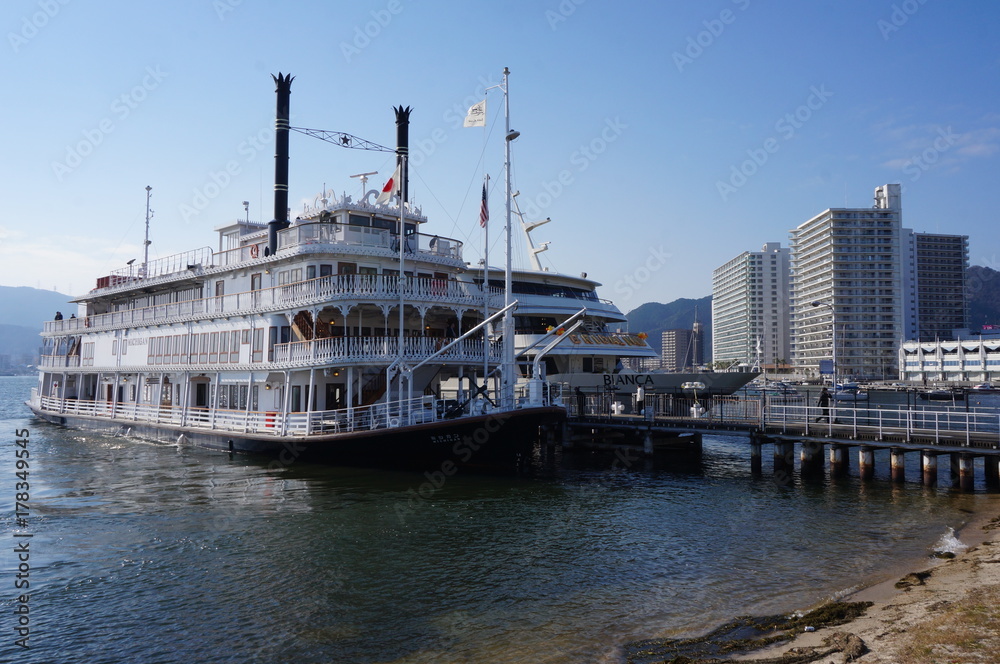 琵琶湖の観光船