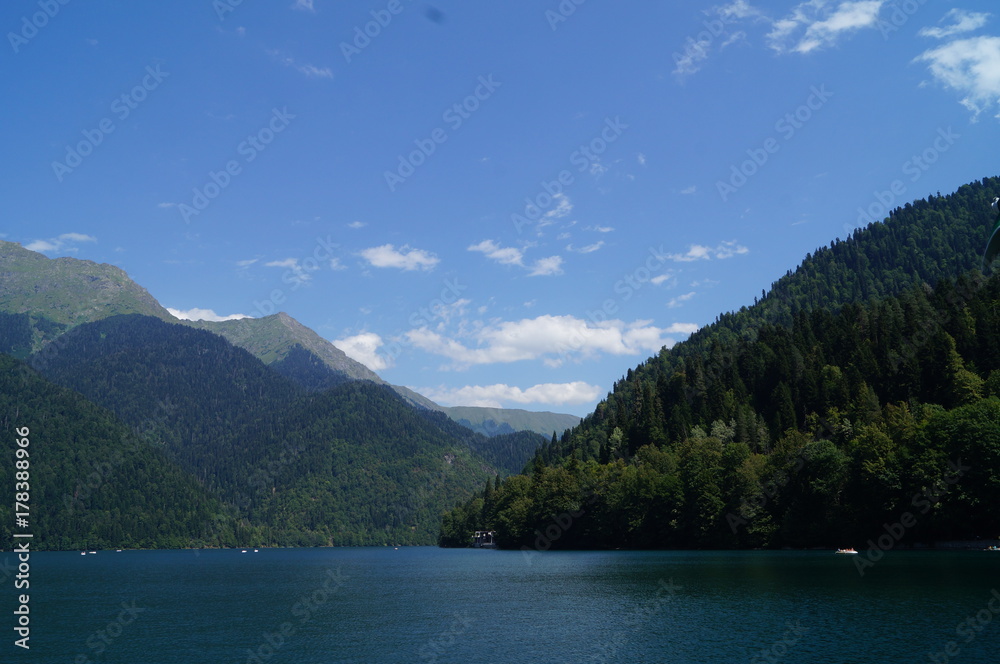 Obraz premium Lake Ritsa, Abkhazia