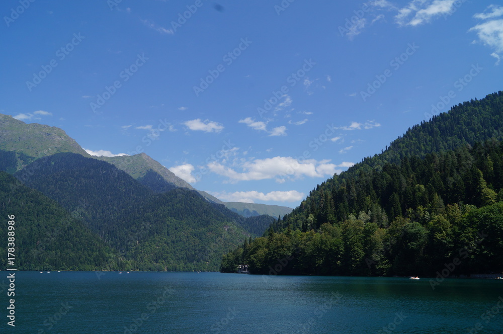 Obraz premium Lake Ritsa, Abkhazia