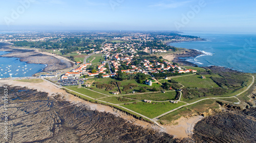 Photo a  rienne de la pointe Saint Gildas     Prefailles