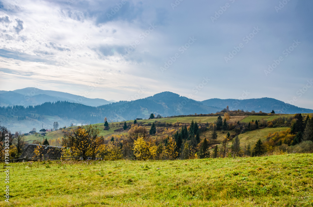 Fototapeta Ukrainian Carpathian Mountains in the autumn season