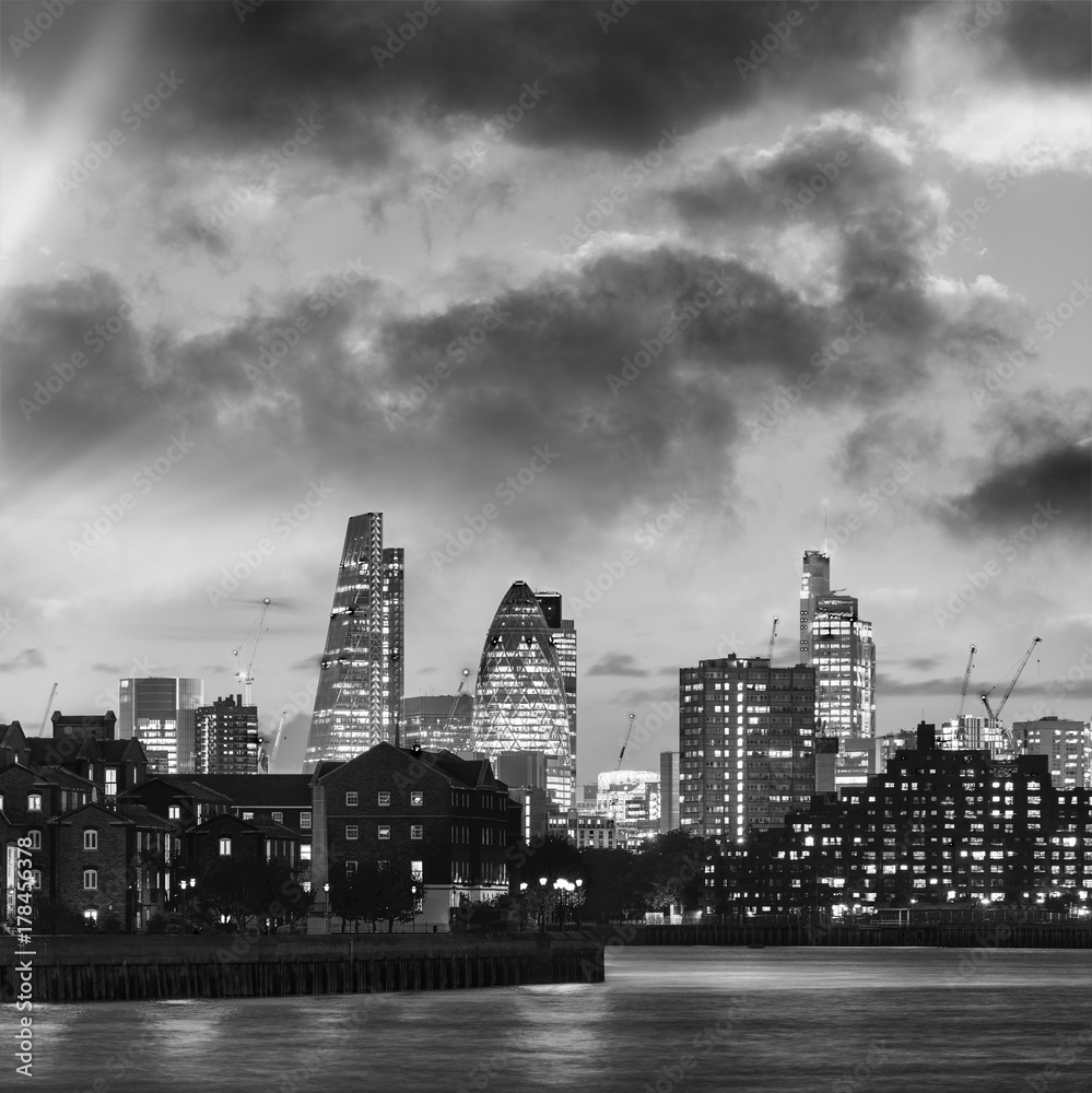 Sunset view of Canary Wharf, London - UK