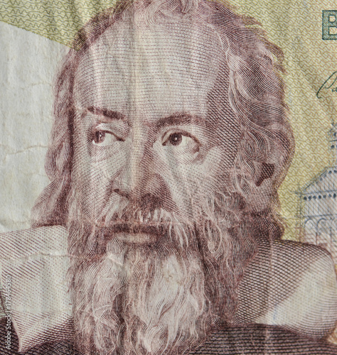 Galileo Galilei image on an old 2000 liras.