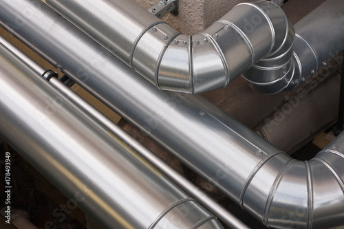 Mit Aluminium verkleidete Rohre - Fernwärme - Klimatechnik