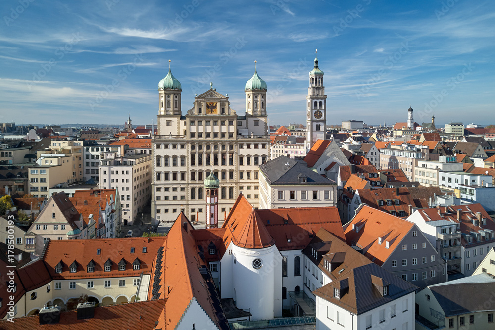 Augsburg: Blick auf Rathaus und Perlachturm