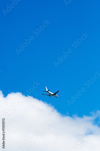 青空と飛行機 © tkyszk