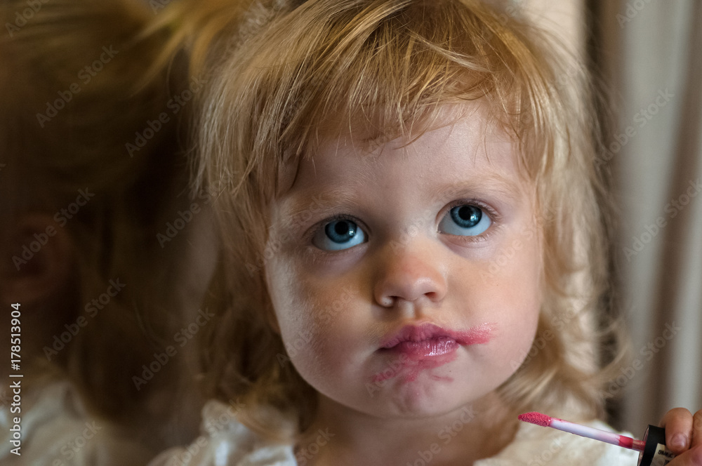 little girl fashion girl paints lips little girl fashion girl paints lips
