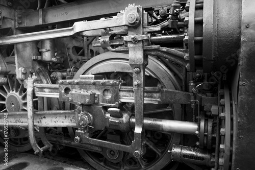 Steam locomotive power unit