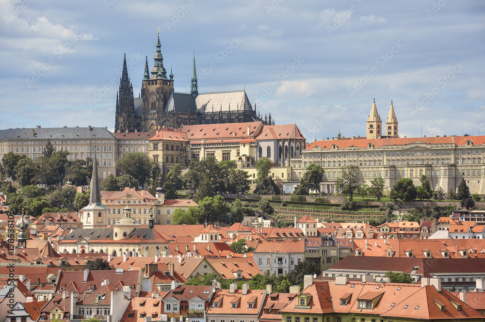 Praga - panorama w słońcu