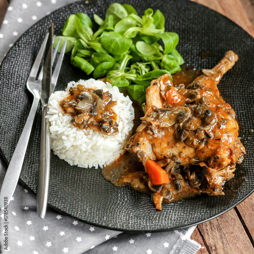 Cuisse de lapin sauce chasseur 5