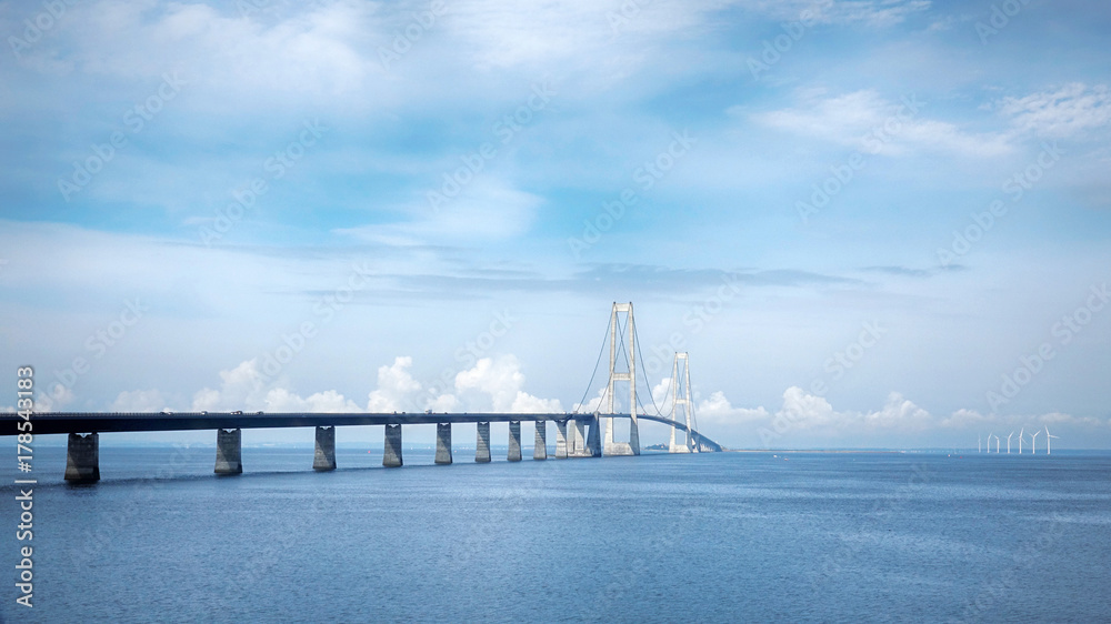 Big Belt Bridge multi-element fixed link crossing between the Danish islands