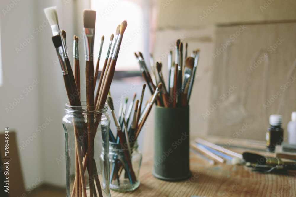 Artistic brushes. Bunch of artist paintbrushes. - obrazy, fototapety, plakaty 