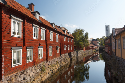 Foto Canal in the old town of Vasteras, Sweden