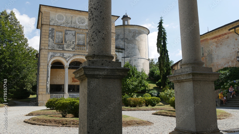 Fototapeta premium Architettura di Varallo Sesia al Sacro Monte