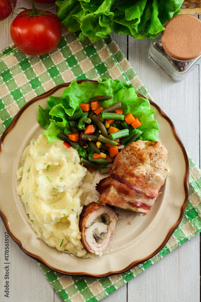 Chicken breast stuffed with champignon Chicken breast stuffed with champignon