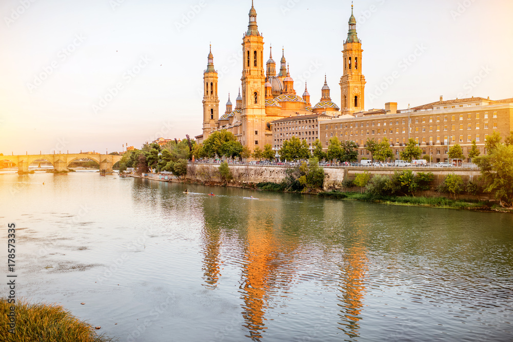 Landscape view on Elbe river with cathedral of Our Lady of the Pillar in Zaragoza city in Spain