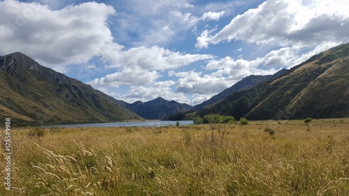 Lac et Vallée Nouvelle-Zélande