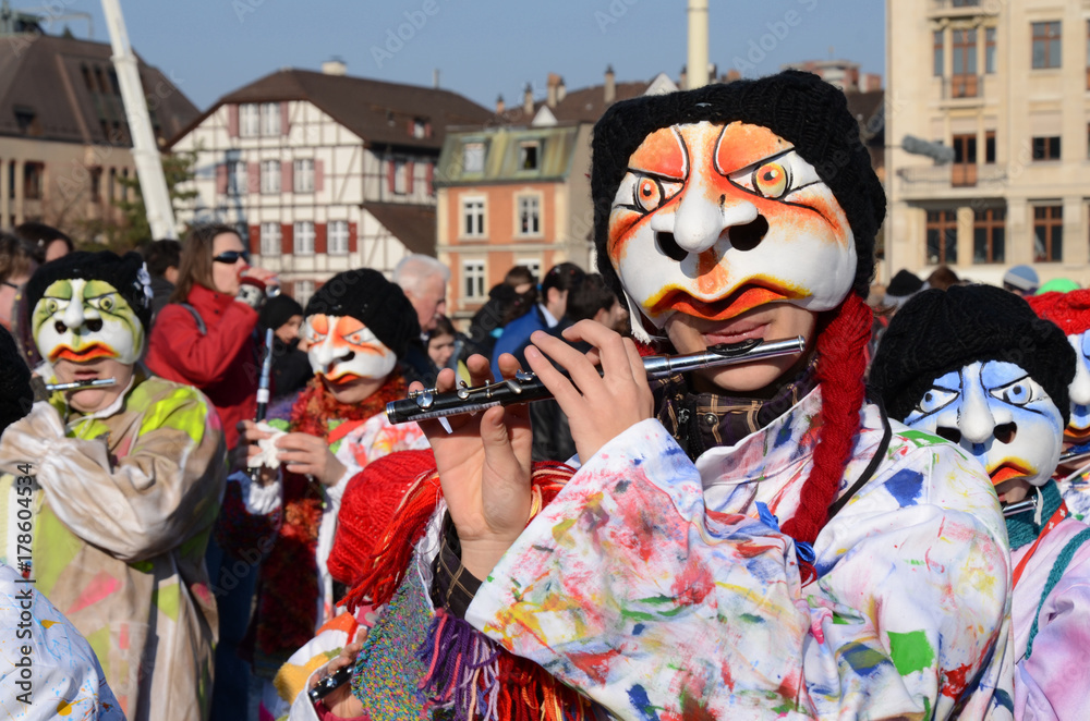 Flûtiste au carnaval de Bâle 