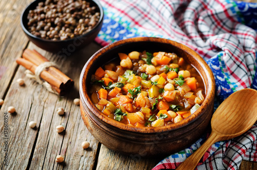 Moroccan spicy green lentils chickpea soup