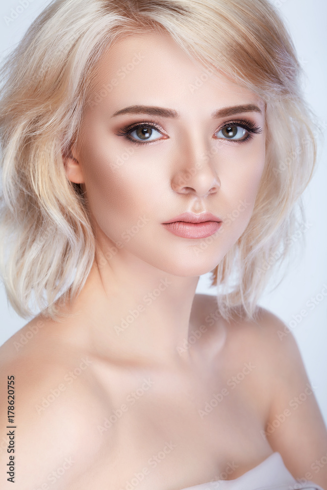 Patch Under Eyes. Beautiful Woman Face With Gold Hydrogel Patches, Lifting Anti-Wrinkle Collagen Mask On Fresh Healthy Facial Skin. High Resolution Patch Under Eyes. Beautiful Woman Face With Gold Hydrogel Patches, Lifting Anti-Wrinkle Collagen Mask On Fresh Healthy Facial Skin. High Resolution