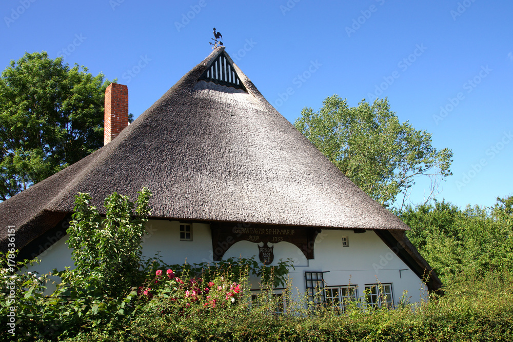 Reetdachhaus im Dorf Siggeneben , Ostholstein, Schleswig-Holstein Reetdachhaus im Dorf Siggeneben , Ostholstein, Schleswig-Holstein