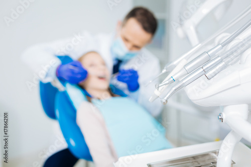Selective focus of dental machine tools