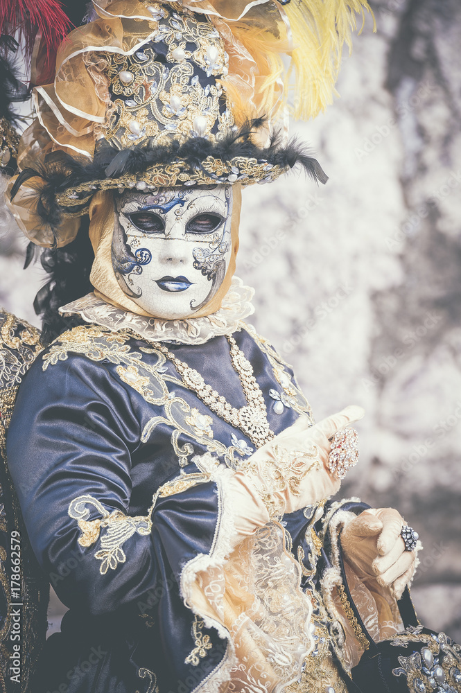 Carnaval masque et costume