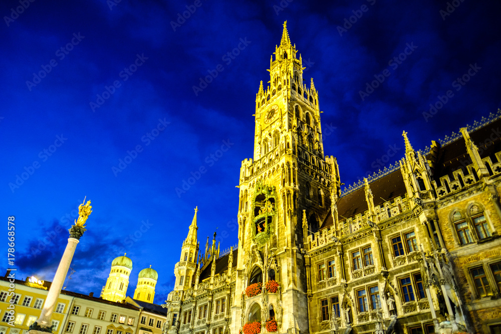 Fototapeta premium munich city hall