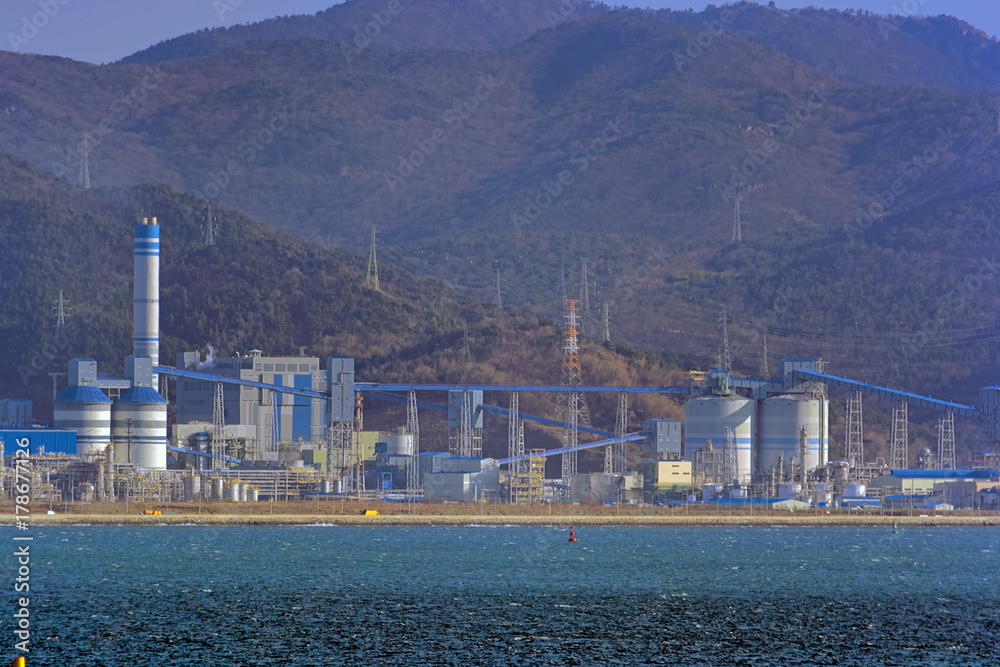 Fototapeta premium Industrial landscape in South Korea
