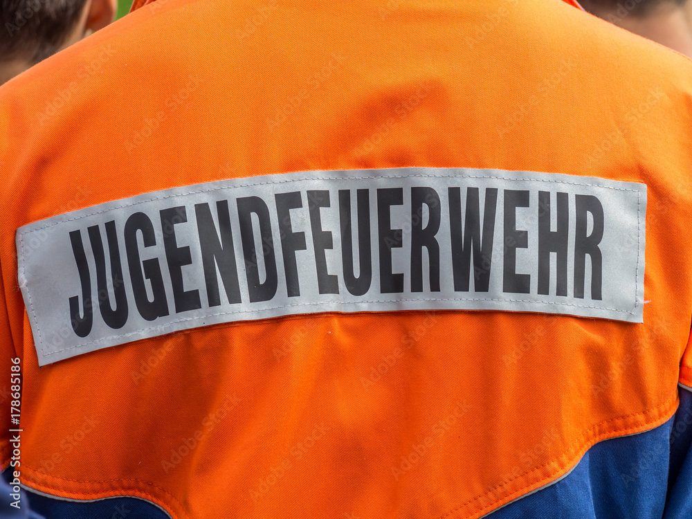 Fototapeta premium Jugendfeuerwehr Feuerwehrmann