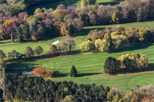 Wallpaper Mural Vue aérienne du golf du Prieuré dans les Yvleiines à l'ouest de Paris Torontodigital.ca