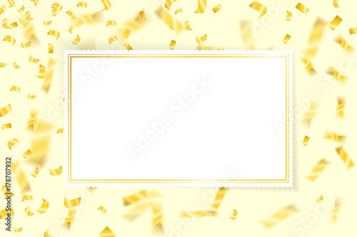 Konfetti gold mit weißer leerer Karte