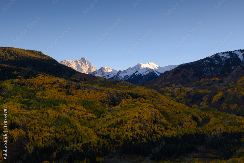 Fall color Capital Peaks, snowmass village, Colorado