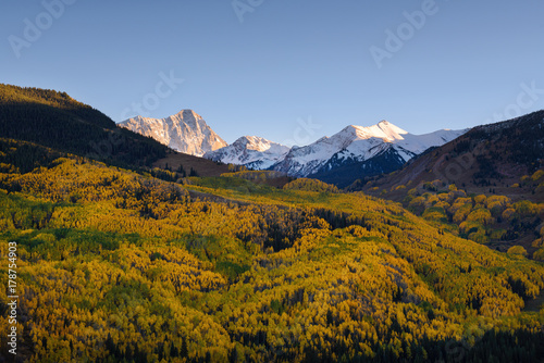 Fall color Capital Peaks, snowmass village, Colorado © wisanuboonrawd