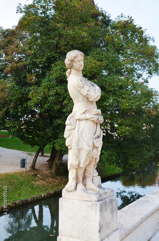 Fototapeta premium Marble white statue in Castelfranco Veneto, in Veneto, Italy
