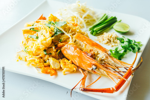Pad thai noodles with jumbo prawn