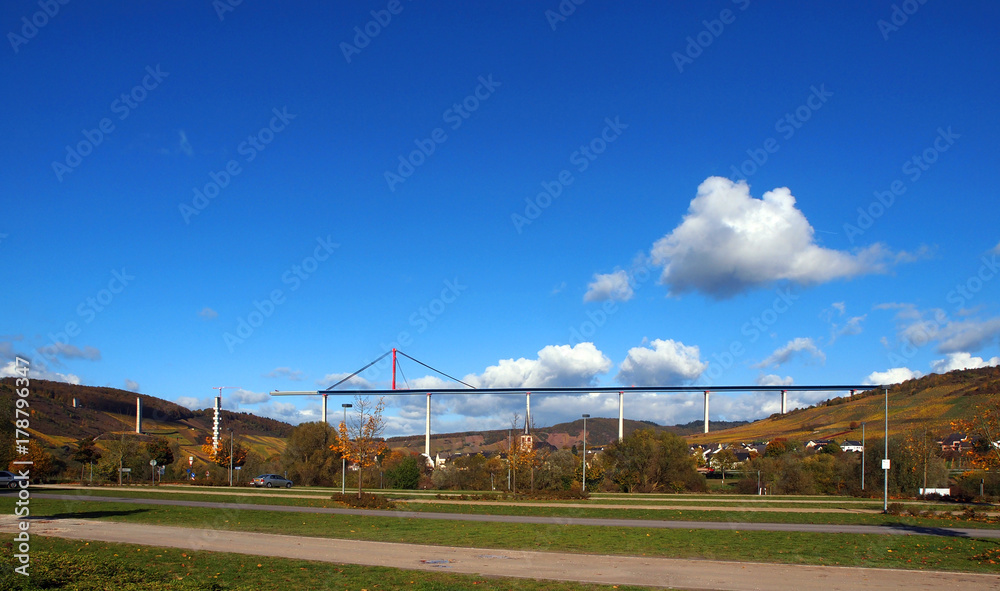Moseltalbrücke bei Rachtig Moseltalbrücke bei Rachtig