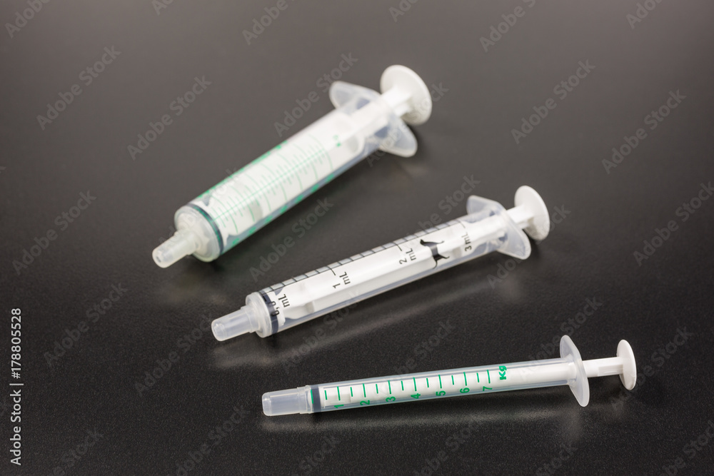 plastic syringe without hypodermic needle plastic syringe without hypodermic needle