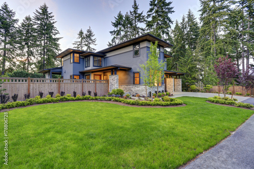 Luxurious home design with modern curb appeal in Bellevue. © Iriana Shiyan