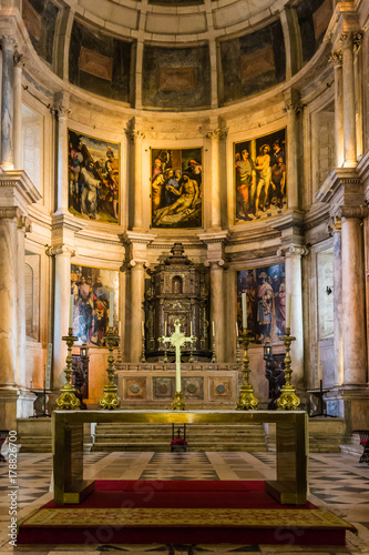 Altar im Hieronymitenkloster in Lissabon, Hieronymuskloster © becklasl